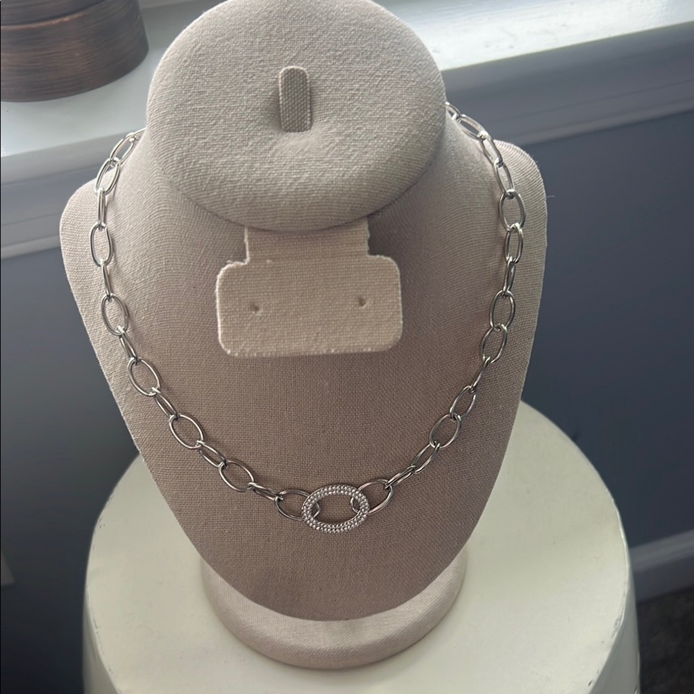 Elegant Silver Chain Necklace